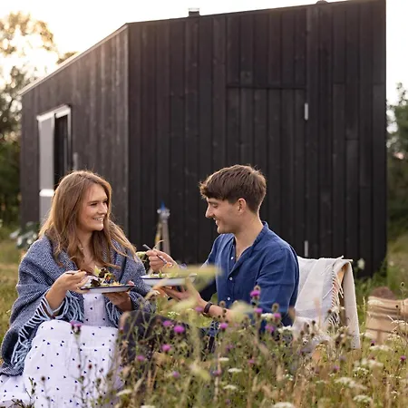 Wild Kinvara אתר קמפינג Cloonnasee