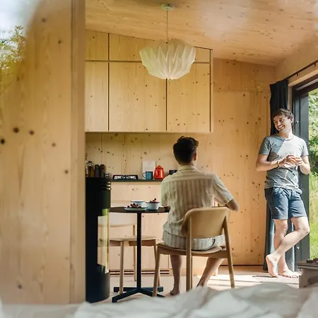 אתר קמפינג Wild Kinvara *